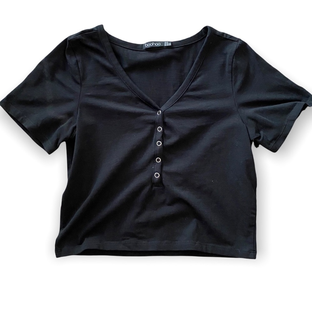 BOOHOO Black Vneck Button Front Crop T-shirt Top